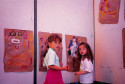 Crianças pintando