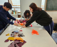 Projeto do Centro Juvenil de Artes Plásticas capacita futuros professores no ensino de artes. Foto: CJAP