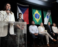 Alunos do CJAP recebem certificação internacional da República Tcheca. Foto: Anderson Tozato/SEEC