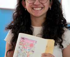 Professora e alunas de desenho avançado do CJAP são selecionadas no Concurso de Ilustração do Sesc. Foto: Anderson Tozato/SEEC