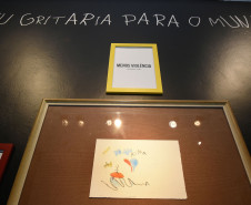 Projeto que leva arte e cultura para crianças em situação de vulnerabilidade social, o Transforme Sorrisos abre, em parceria com o Centro Juvenil de Artes Plásticas (CJAP), a exposição "Voz".