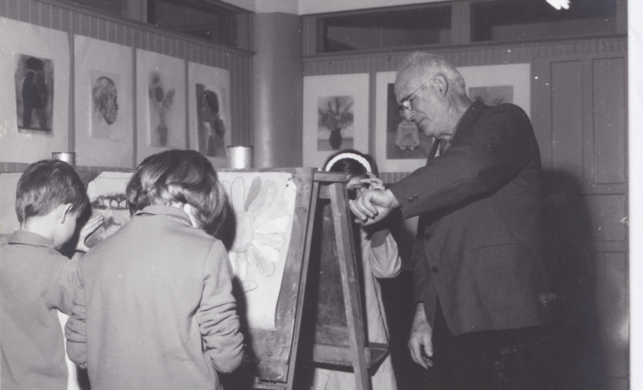 Exposição “Trajetórias CJAP” celebra os 72 anos do Centro Juvenil de Artes.