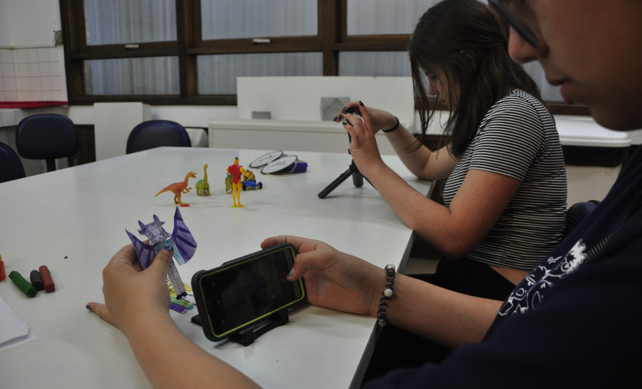 Centro Juvenil de Artes Plásticas abre inscrições para oficinas gratuitas de Moda e Cinema. Foto: Anderson Tozato/SEEC