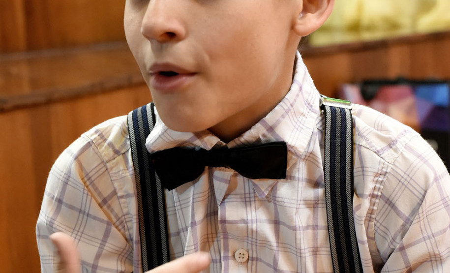 No papel do filho Thorstein, Francisco de Almeida, de 10 anos.