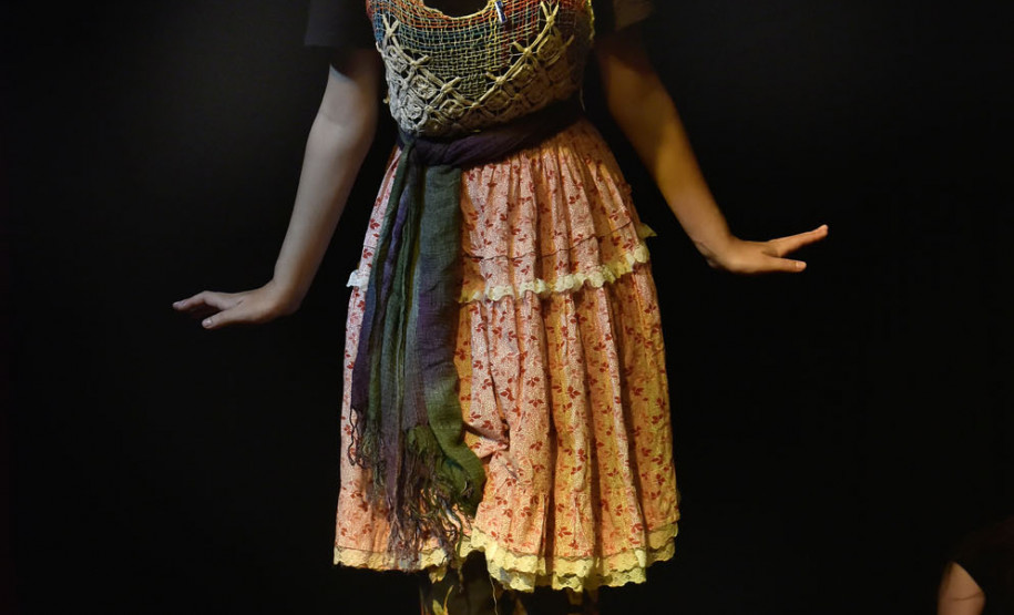 A estudante Duda Silveira Ventura na pele de Efigênia Rolim.